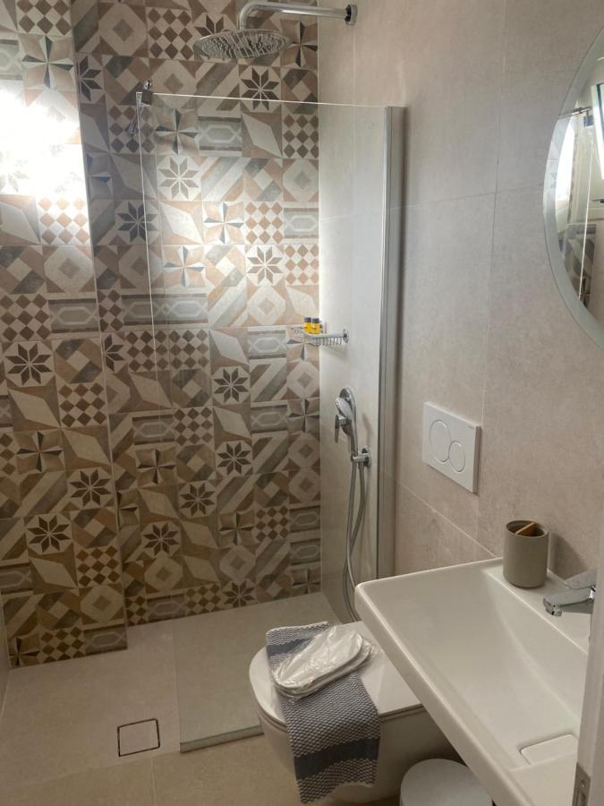 Libera Private Rooms Parga Exterior foto