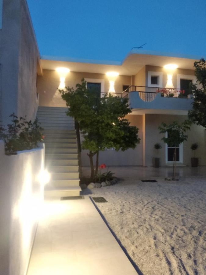 Libera Private Rooms Parga Exterior foto
